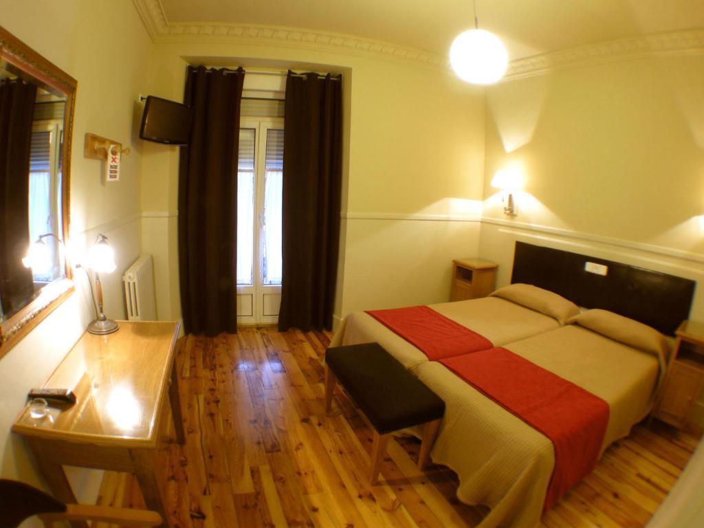 Hostal Canovas Hotell Cuenca  Eksteriør bilde